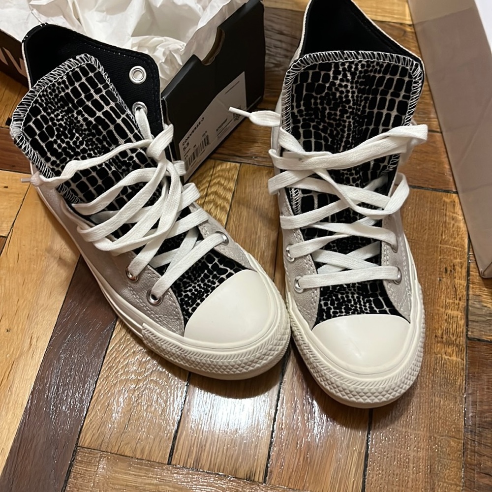 Converse